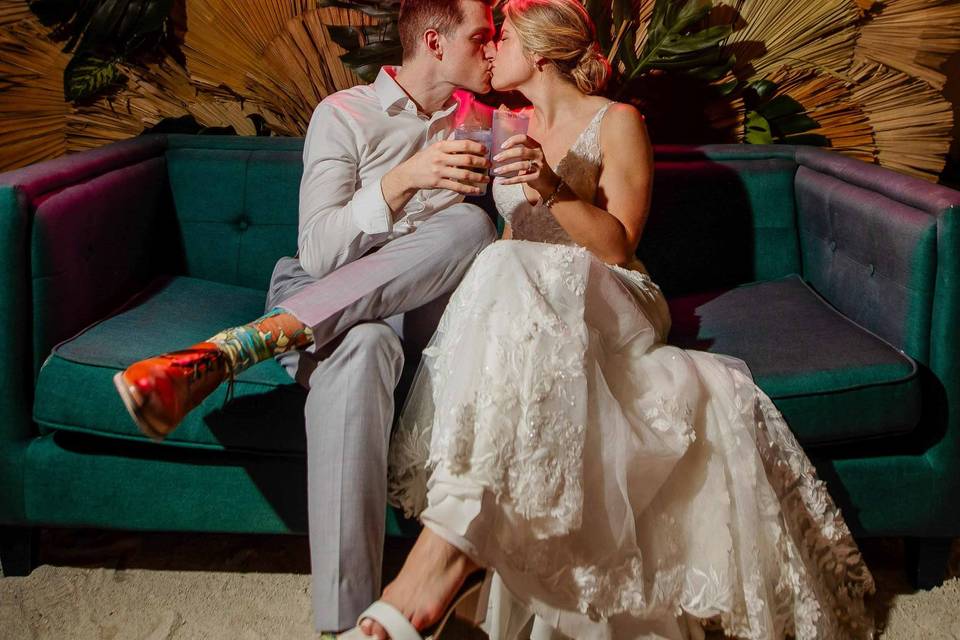 The Bride & Groom Blue Venado