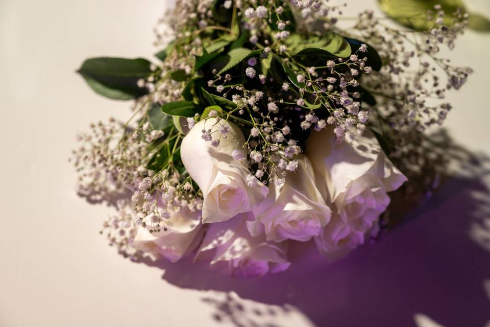 Ramo de rosas blancas