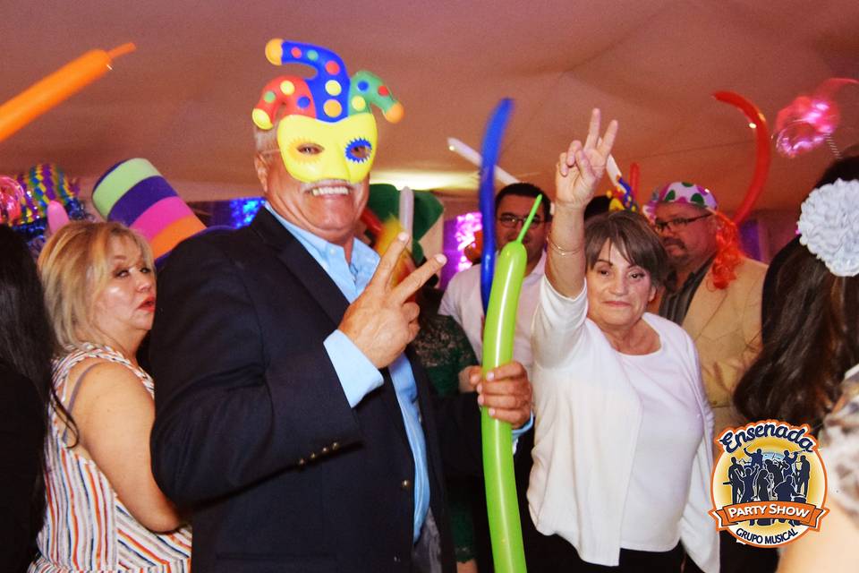 Ensenada Party Show