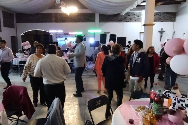 EN pleno baile