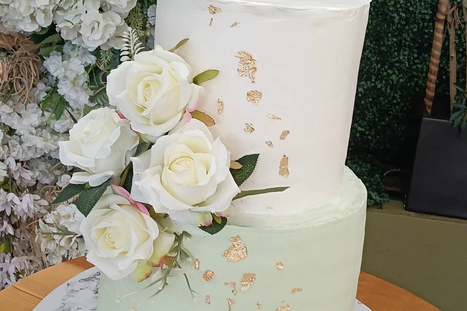 Pastel boda 4 pisos ocultos