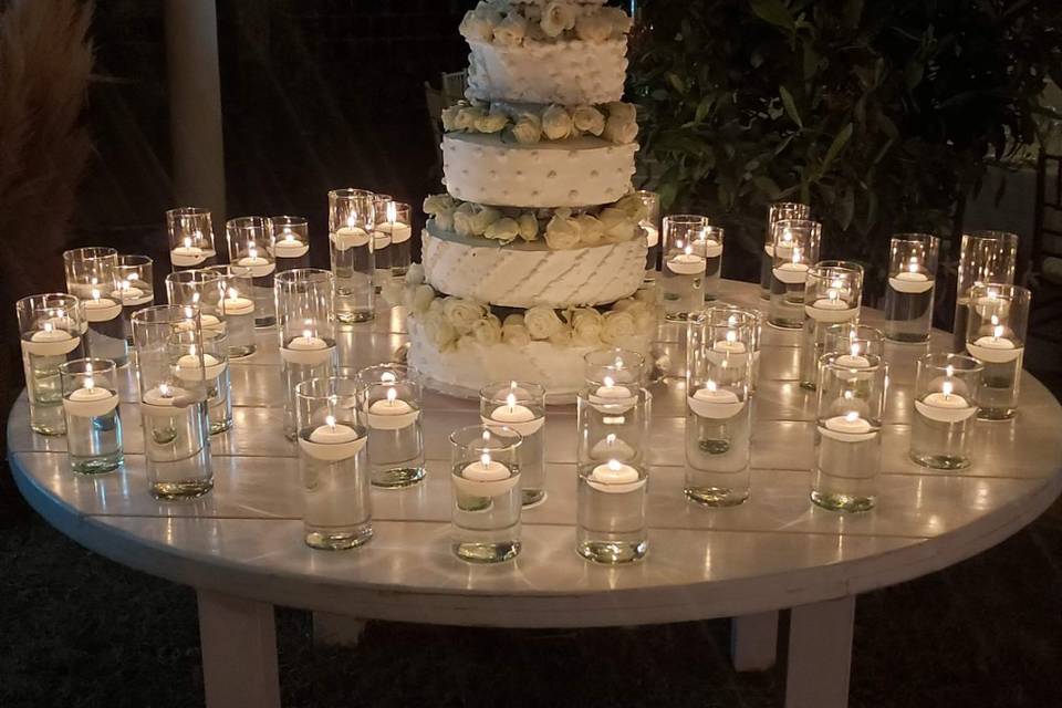 Pastel división con flores