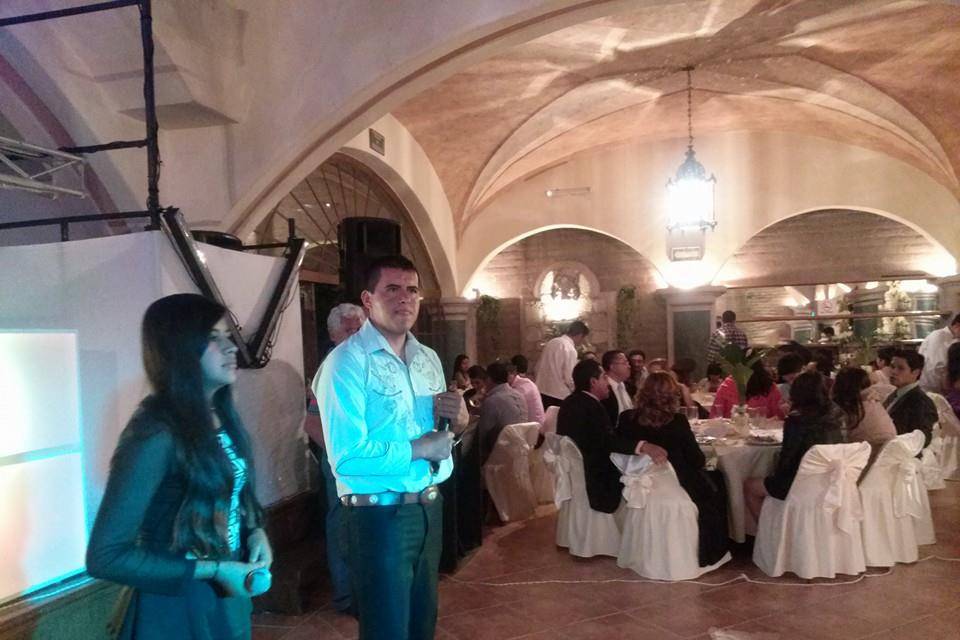 Cantando en San Miguel de Allende