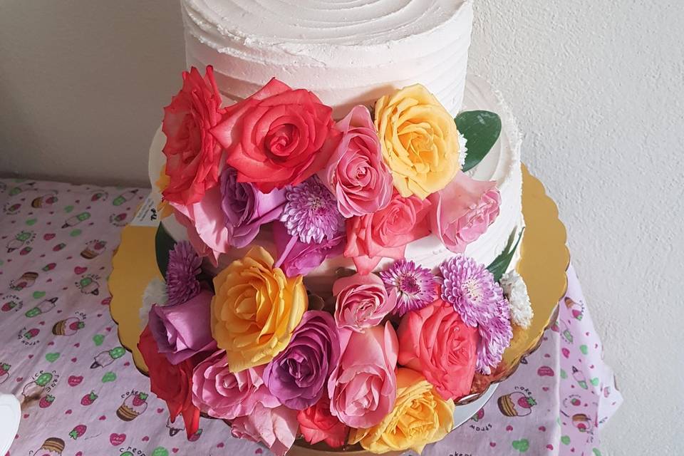 Cake topper y flores naturales