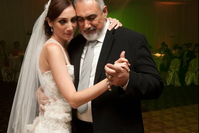 Bailando el bals con papá