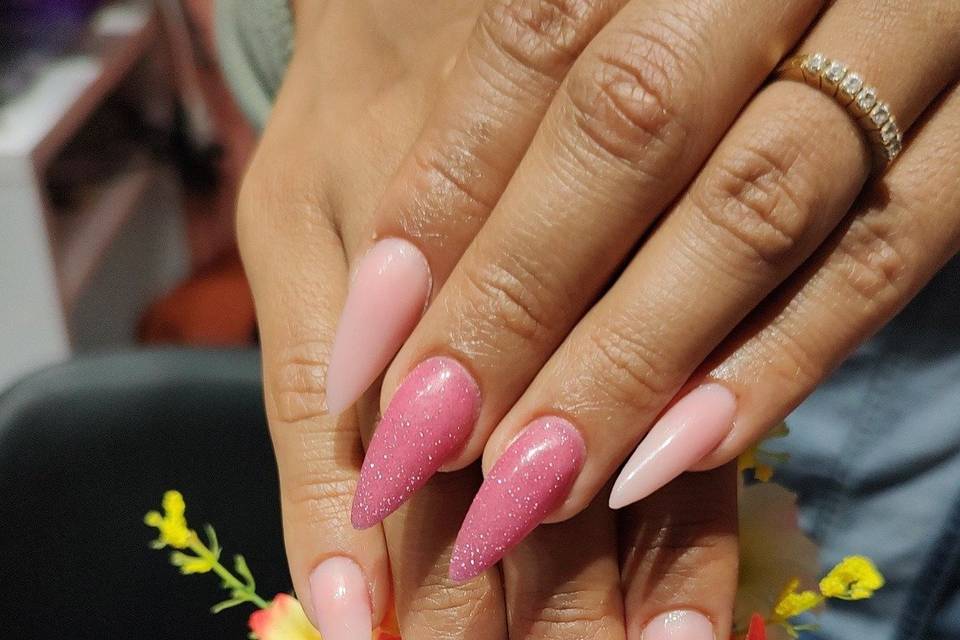 Rm Nails