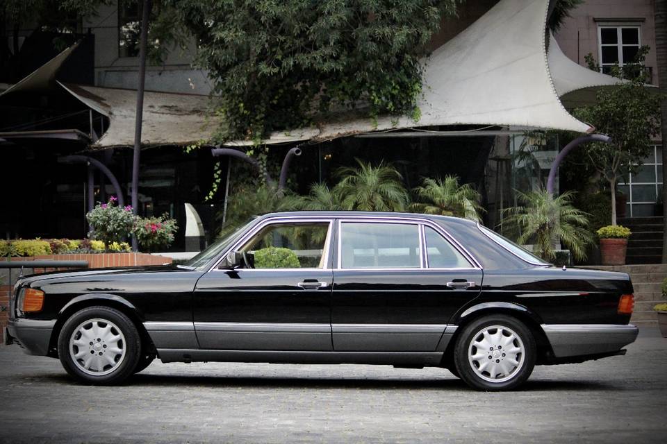 Mercedes Benz 300 SEL