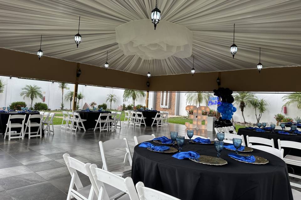 Palapa con entelado incluido