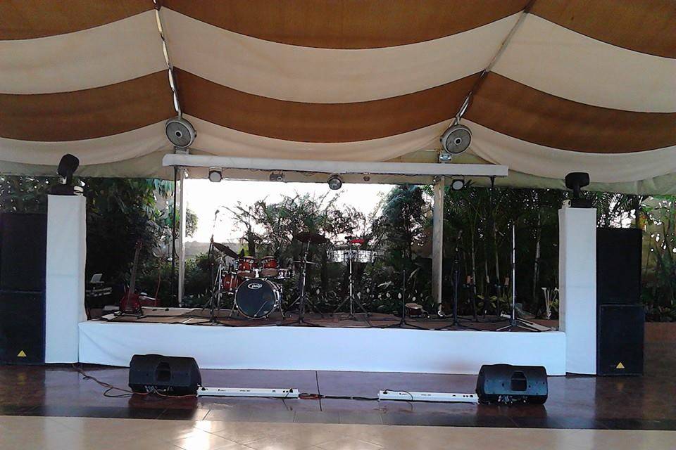 Escenario combo latino