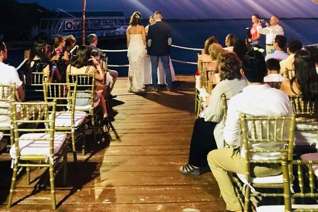 Boda en muelle privado