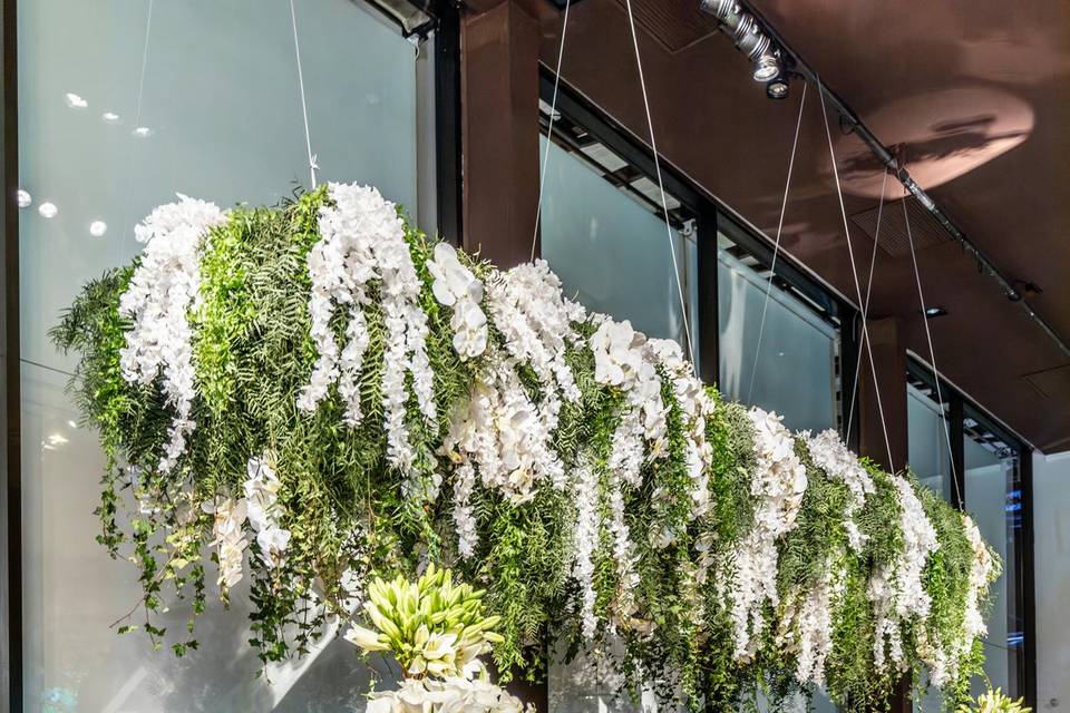 Decoración con flores blancas