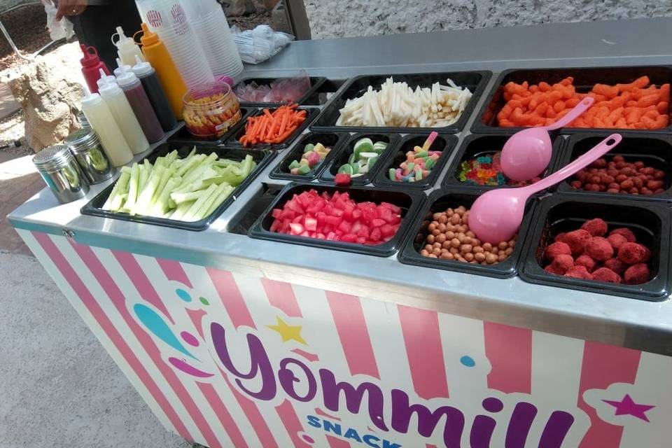 Yommi Snack Car