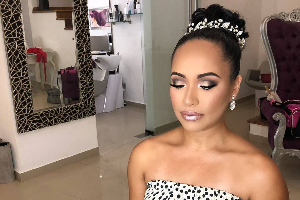 Maquillaje y peinado nupcial