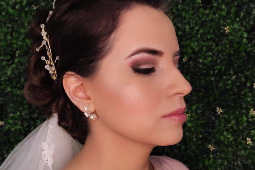 Peinado y maquillaje de novia