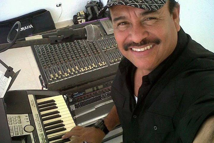 Sergio Eduardo y sus Teclados