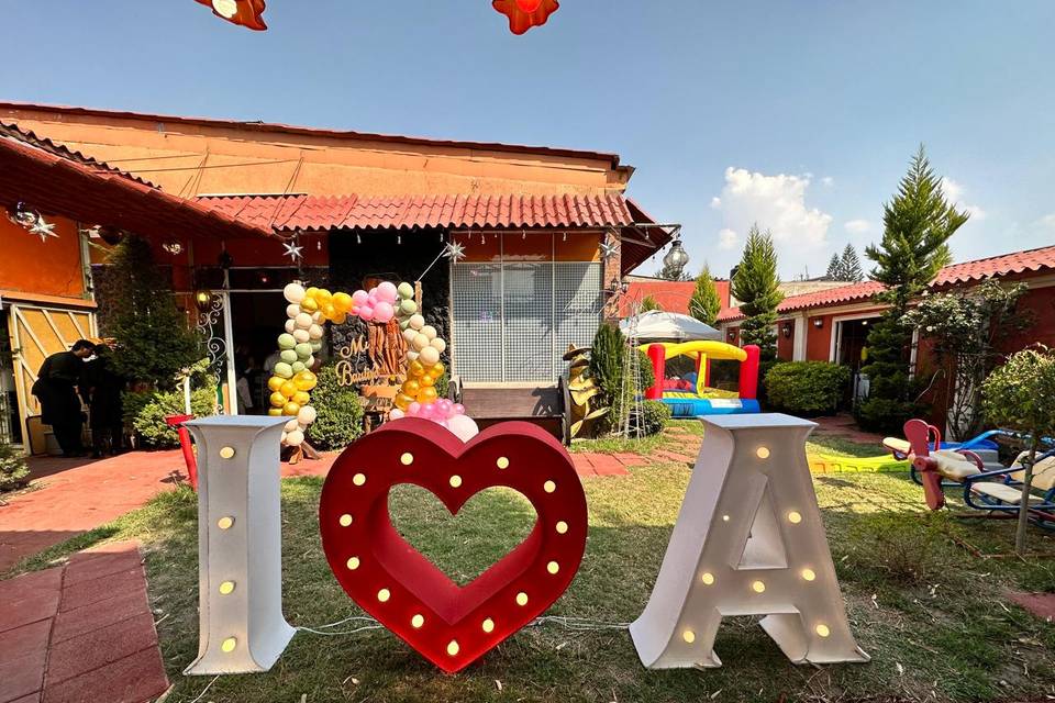 Salon y Jardin Los Bambus