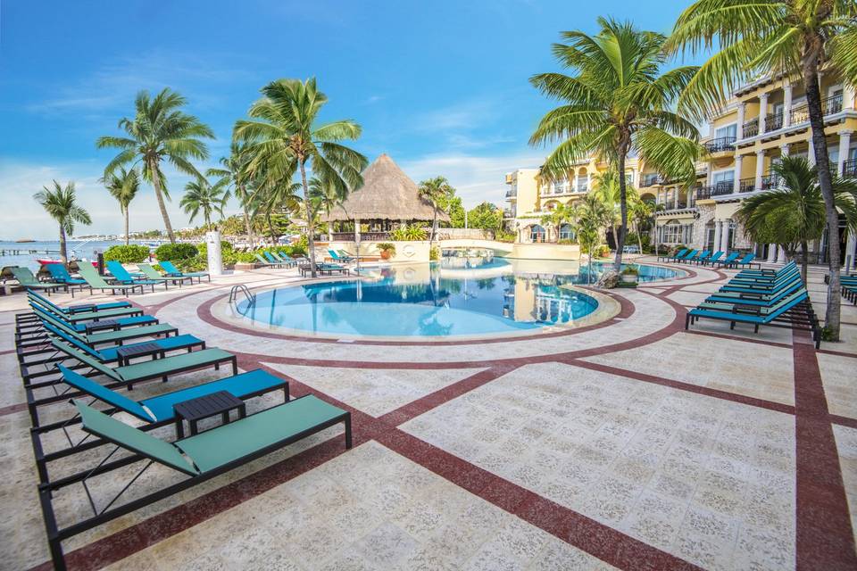 Wyndham Alltra Playa del Carmen