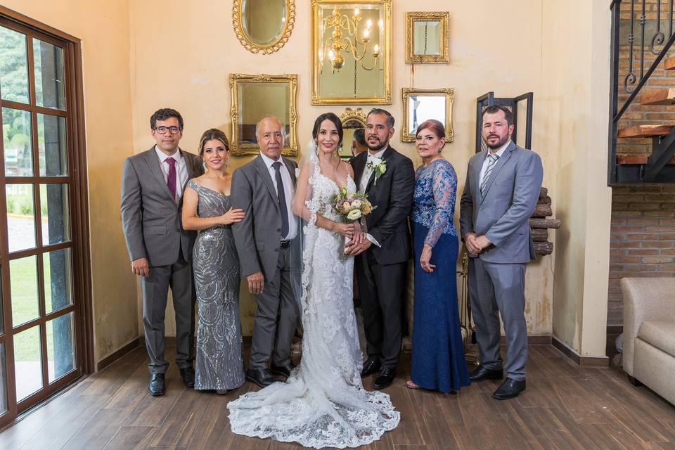 Familia