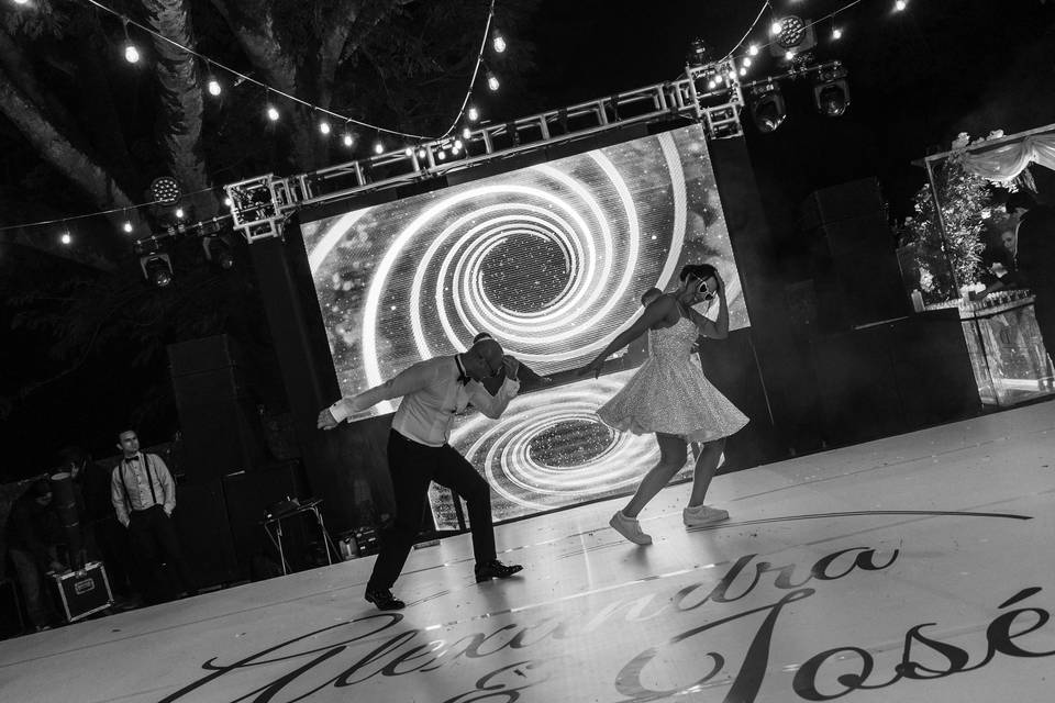 Bailando