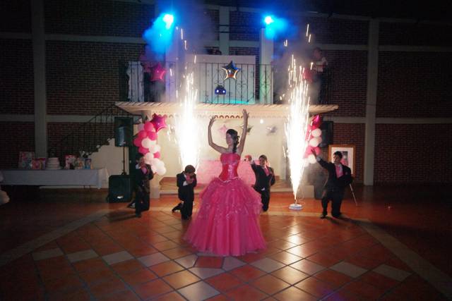 Quince años con pirotecnia