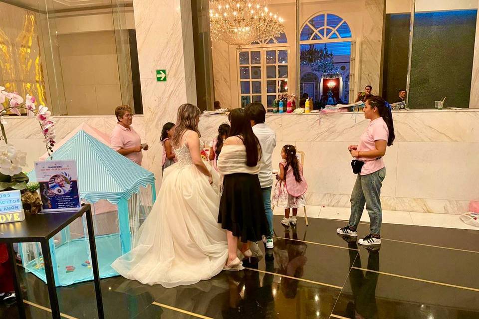 Interacción con los novios