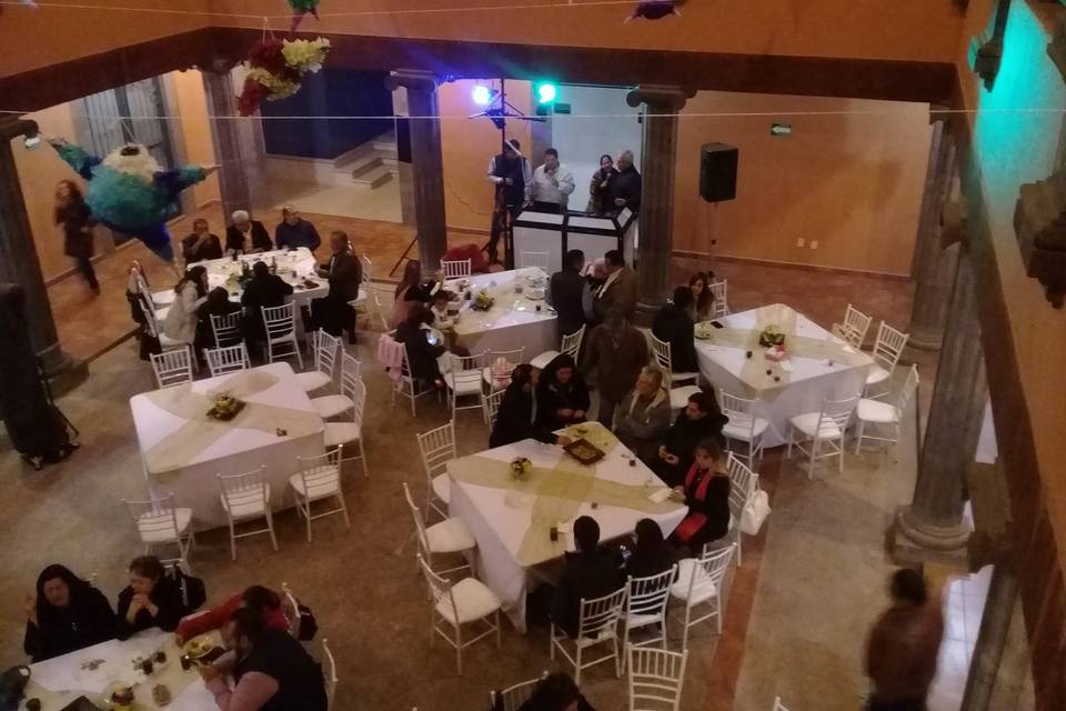 Mesas y sillas