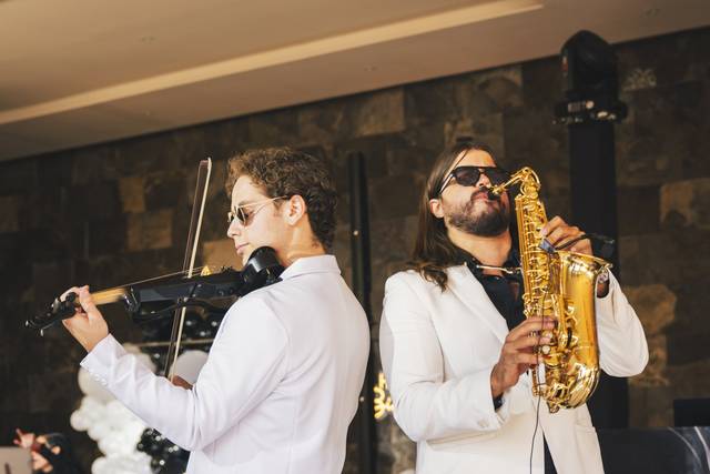 Sax & Violin Show in León
