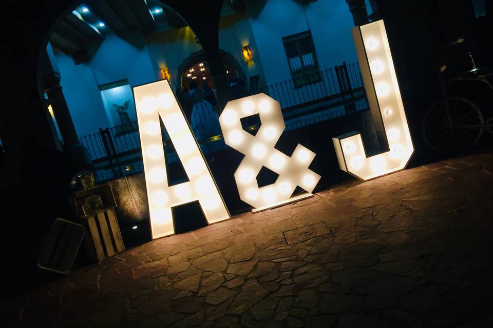 Allegra Events - Letras Gigantes