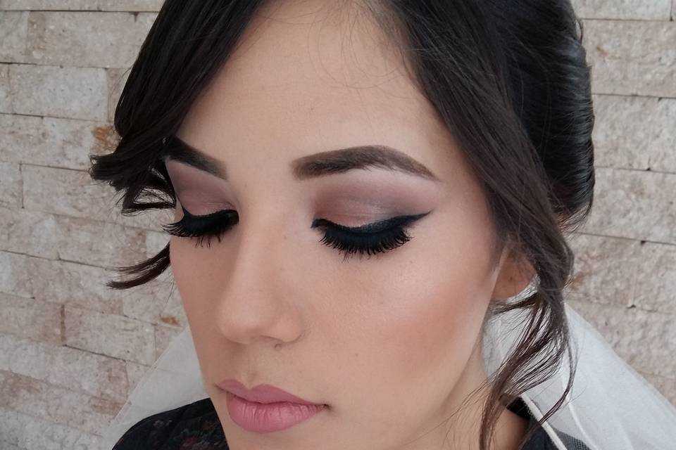 Elizabeth Jiménez Makeup Artist