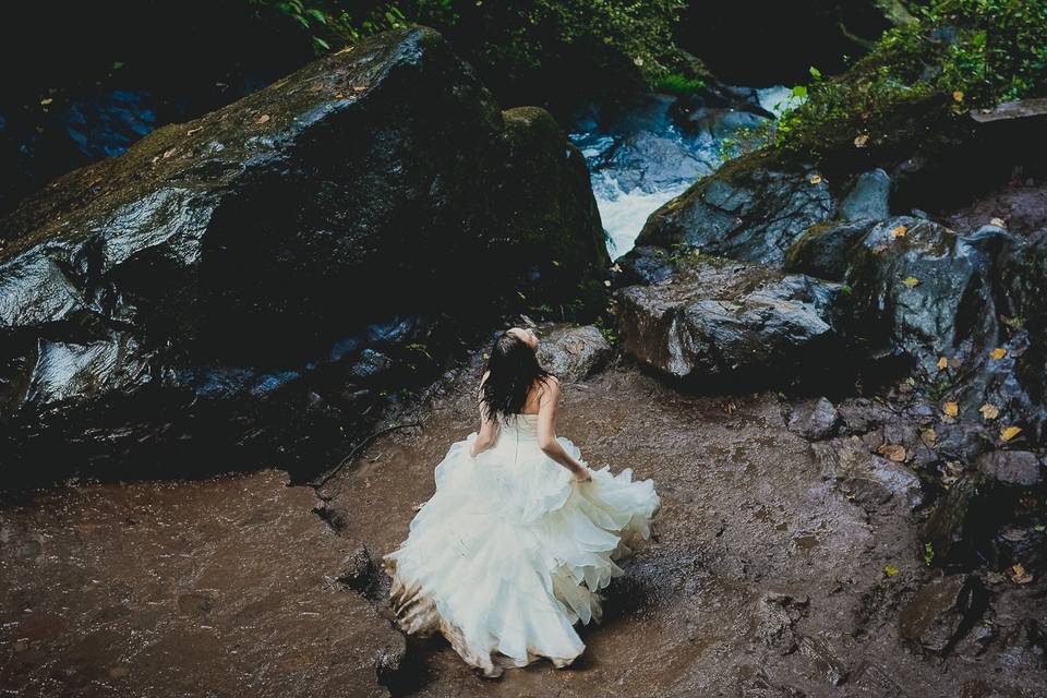 Trash the dress cascadas