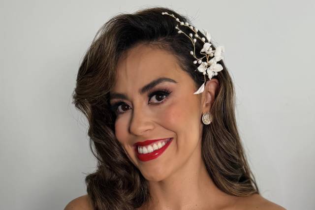 Estefani Mondragon Makeup Artist