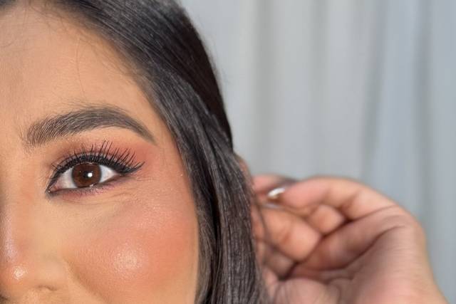 Estefani Mondragón Makeup
