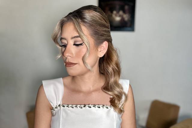 Estefani Mondragón Makeup