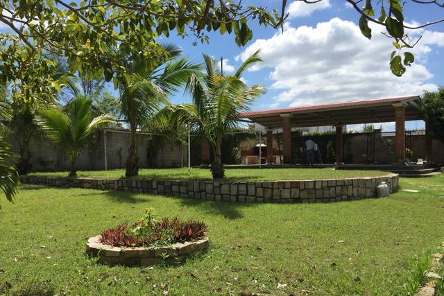 Extenso espacio al aire libre