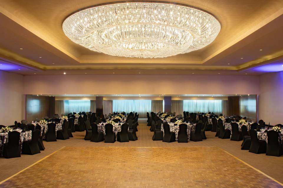 Salón Fiestas con pista