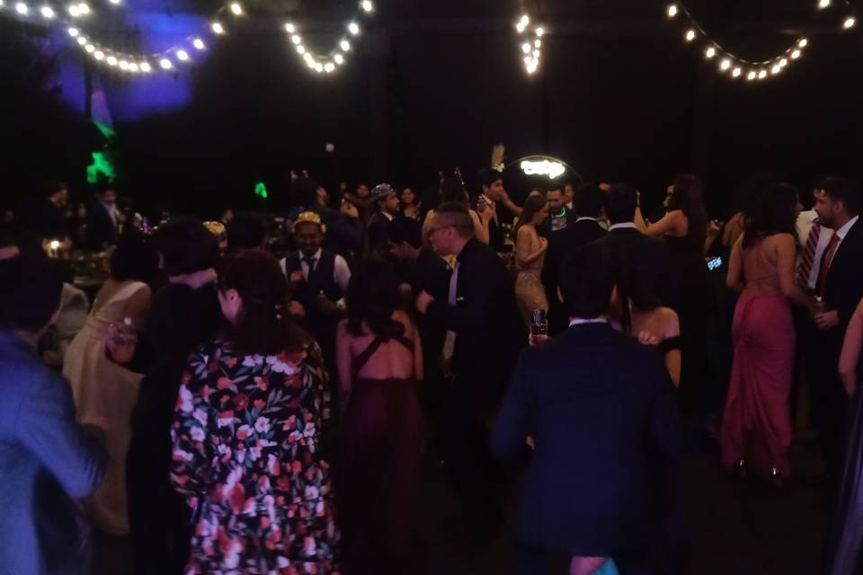 Todos bailando