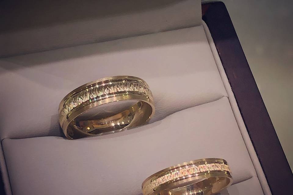 Marring Wedding Rings