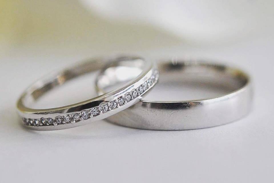 Marring Wedding Rings