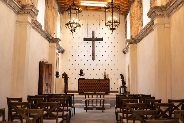 Capilla y sacristía