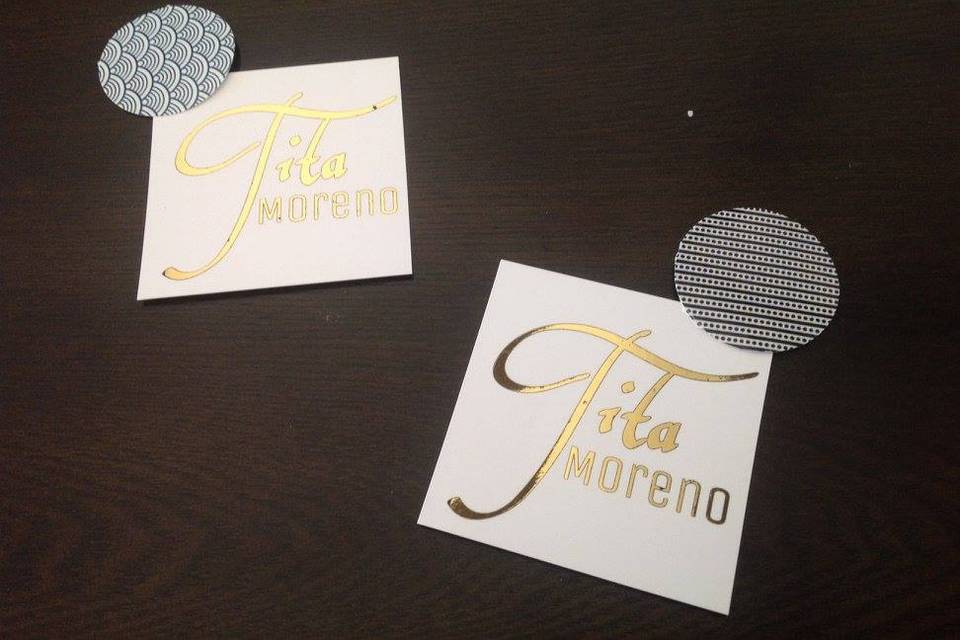 Tarjetas cuadradas con nombre