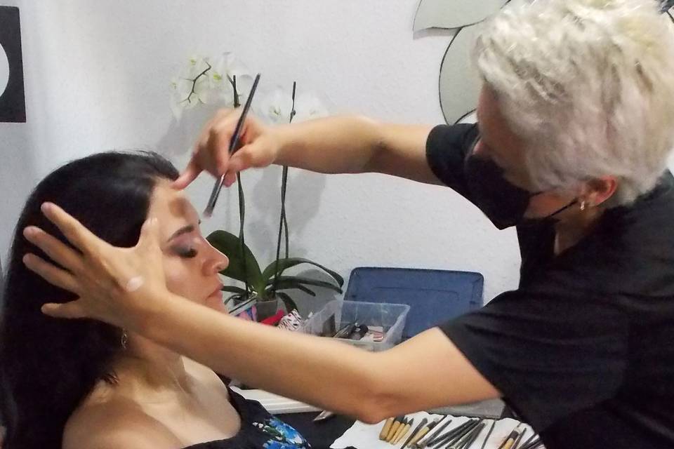 Iris Méndez Makeup Studio