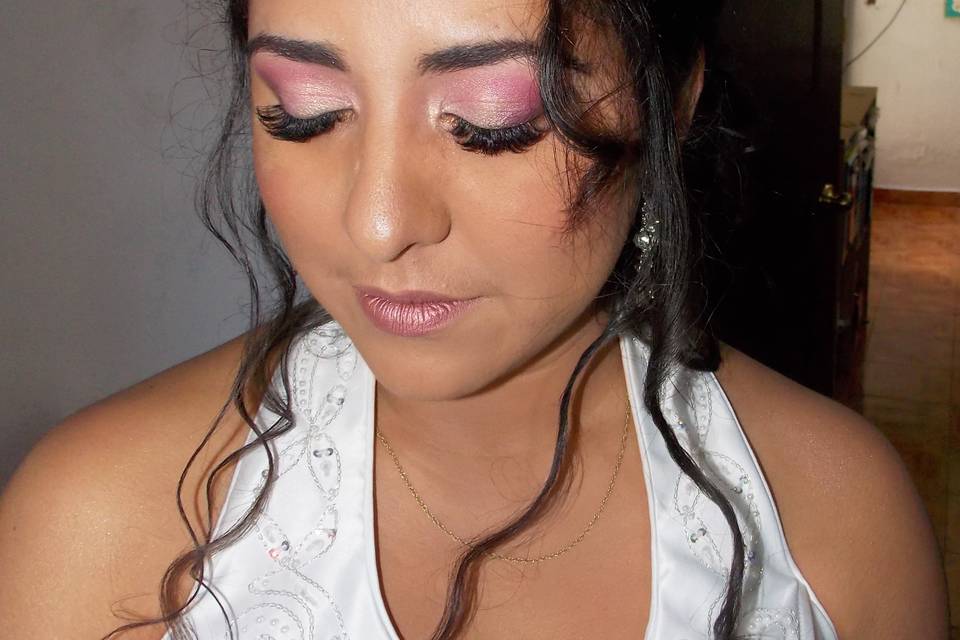 Iris Méndez Makeup Studio