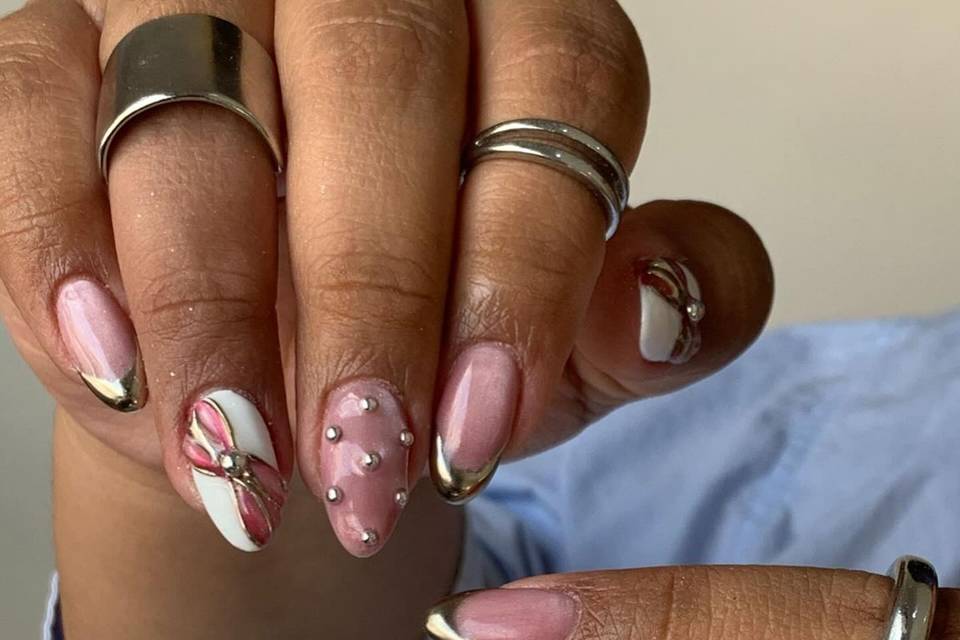 Nail's Roomiranda