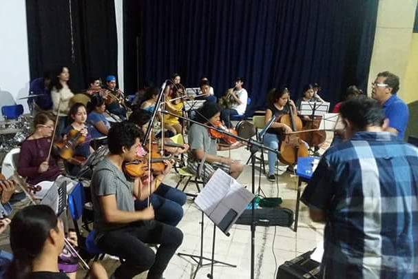 Orquesta ensayo