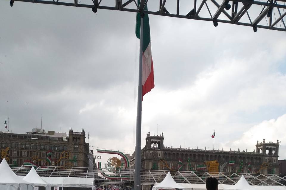 Dueto en Zócalo Capitalino