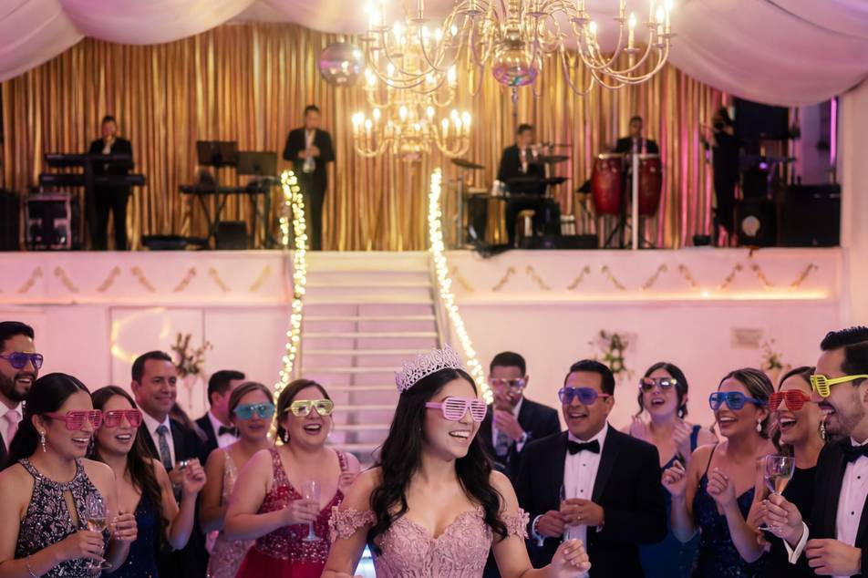 Graduacion con paquete todo incluido en Salon de Fiestas Villaverde Chalco