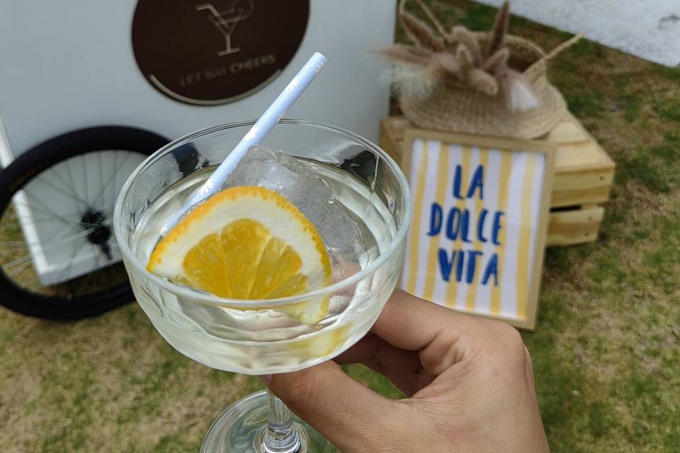 Limoncello Spritz
