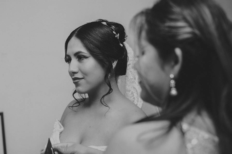 Novia de perfil