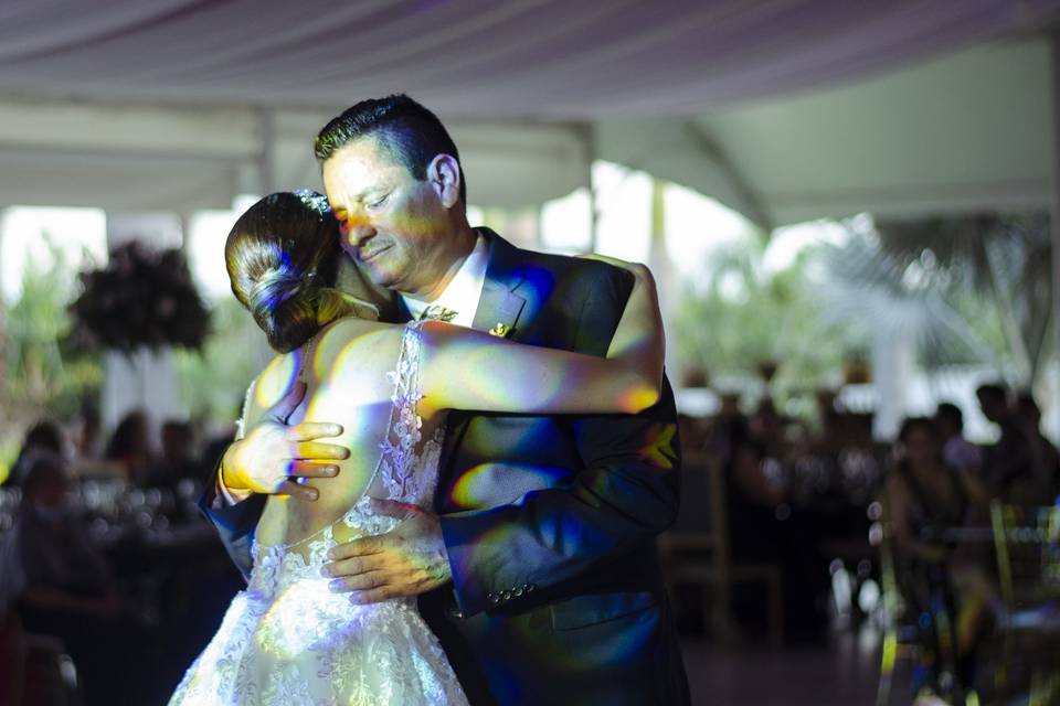 Baile de novia con papá