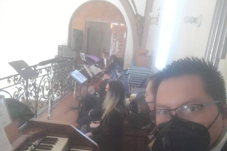 Tocando el piano